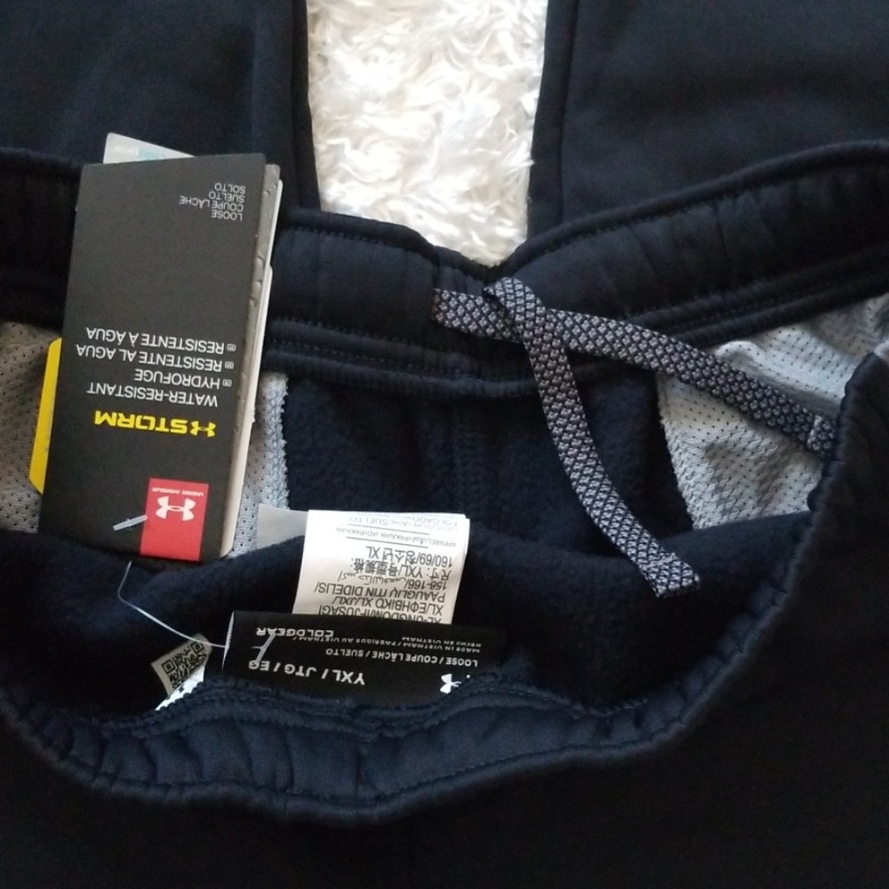 NWT Under Armour Water Resistant - Picture 5 of 7